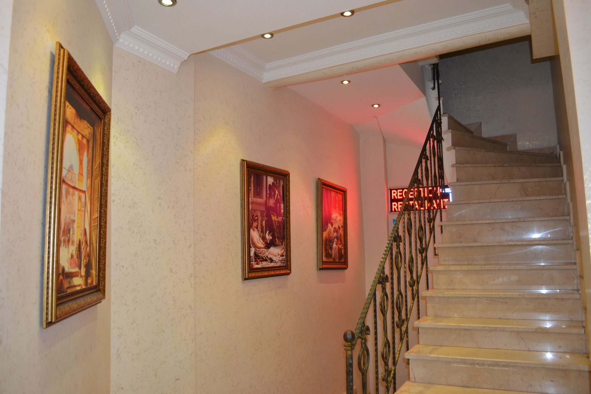 Hotel Fatih اسطنبول المظهر الخارجي الصورة